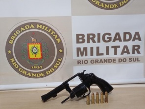 QUINZE DE NOVEMBRO> Homem tem caminhonete roubada em assalto à mão armada 