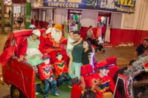 UM ENCANTO DE NATAL> Desfile da segunda encerra as celebrações de Natal