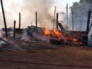 Grande incêndio em Beijamin Nott na tarde desta quarta-feira (25)