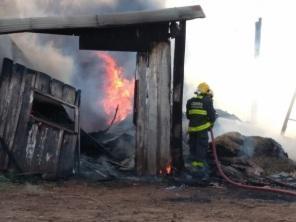 Grande incêndio em Beijamin Nott na tarde desta quarta-feira (25)