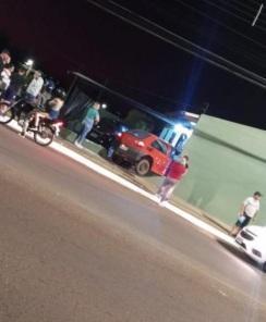 Carro invade casa após acidente na Avenida Xavantes em Cruz Alta