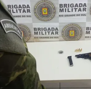 Homem é preso por porte ilegal de arma de fogo no interior de Cruz Alta