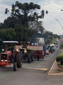 Dia do Colono e Motorista : feriado e desfile em Fortaleza dos Valos