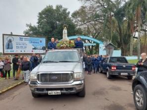 Imagem de N. Sra. de Fátima foi conduzida até a Catedral neste domingo