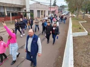 Imagem de N. Sra. de Fátima foi conduzida até a Catedral neste domingo