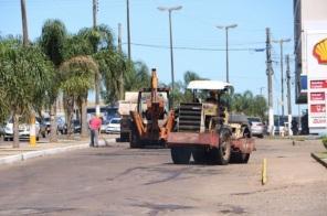 Secretaria de Obras realiza Operação Tapa-buraco na Avenida Plácido de Castro