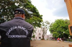 Prefeitura implementa vigias nas praças e calçadão de Cruz Alta