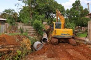 Prefeitura executa obras de drenagem pluvial nos bairros Farroupilha e Fátima