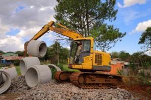 Prefeitura executa obras de drenagem pluvial nos bairros Farroupilha e Fátima