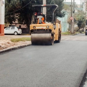 INFRAESTRUTURA> Avança Pavimentação Asfáltica da Rua Coronel Martins