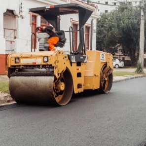 INFRAESTRUTURA> Avança Pavimentação Asfáltica da Rua Coronel Martins