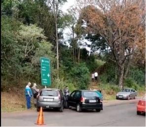 Acidente de trânsito do tipo colisão é registrado na tarde da quarta