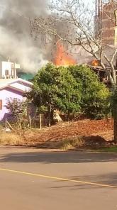  Incêndio em residência de Boa Vista do Incra na manhã desta quarta-feira