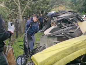 CRUZ ALTA>Incêndio destrói residência; Membros de Igreja atuam na reconstrução