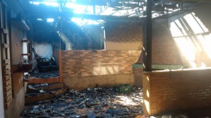 CRUZ ALTA>Incêndio destrói residência; Membros de Igreja atuam na reconstrução