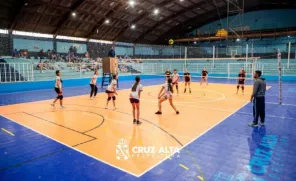 Escola Gabriel Miranda lidera pódios do voleibol no JEM 2026