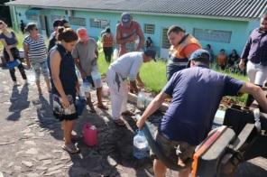 CRUZ ALTA SEM ÁGUA: Defesa Civil começa  abastecer bairros com caminhão pipa