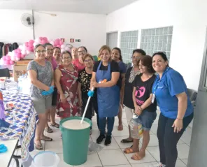 Corsan capacita comunidade para reaproveitamento de óleo de cozinha