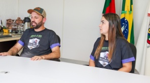 Moto Clube Velha Cruz assinou o termo de Adoção da Pista de Velocross 