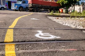 Cruz Alta instala placas metálicas para mais segurança em trilhos