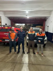 CRUZ ALTA> Temporal provoca destelhamentos, danos e queda de poste