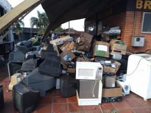 Lions Club coletou 4 mil itens de lixo eletrônico no sábado, 25, em Cruz Alta