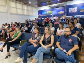 SAÚDE> Secretaria realiza atualização sobre HIV/AIDS com profissionais