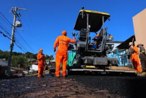 Obras de asfalto avançam no bairro São Miguel, em Cruz Alta