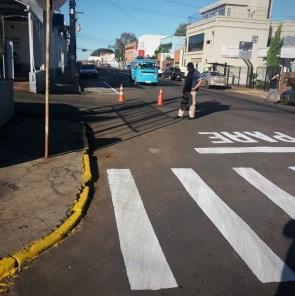 Departamento de trânsito realiza mudança na Rua Domingos Veríssimo