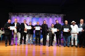 Lideranças locais recebem prêmio de Reconhecimento Comunitário