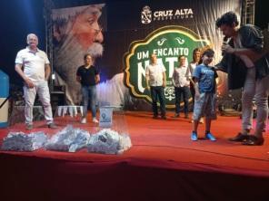 Tania de Lima Moura é a ganhadora do sorteio do carro 0 km em Cruz Alta