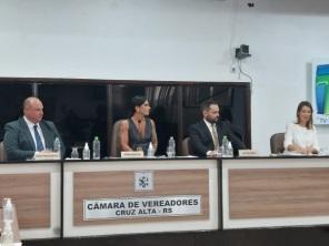 Valéria Gomes De Bortoli toma posse como presidente da Câmara de Vereadores