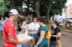 Atividades na praça encerraram a  Campanha Janeiro Branco em Cruz Alta