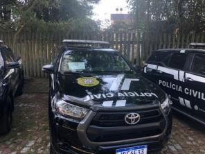 Polícia Civil de Cruz Alta recebe duas caminhonetes hilux semiblindadass 