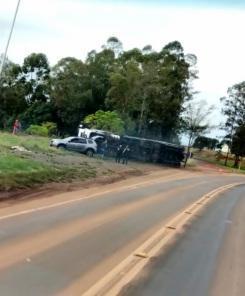 Carreta Tomba nesta sexta na Curva da RSC-377 entre Ibirubá e Cruz Alta 