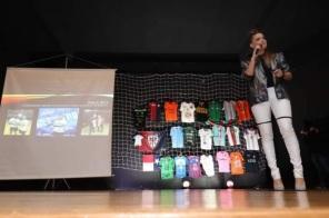 Jogadora Tainã Santos ministra palestra motivacional