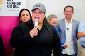 HOJE> Secretária Estadual da Saúde, Arita Bergmann inaugura a ESF Vida Nova 