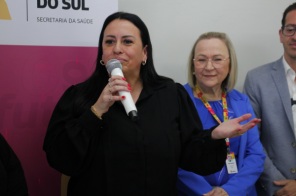 HOJE> Secretária Estadual da Saúde, Arita Bergmann inaugura a ESF Vida Nova 