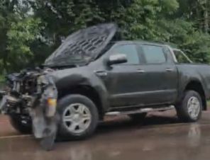 Acidente entre caminhonete e carreta é registrado na ERS-342 em Ijuí