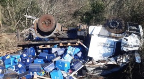 Caminhão Sai da Pista na BR-285 em Santa Bárbara  e Motorista Fica Ferido