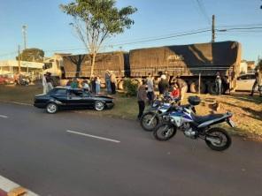 Carro capota na Plácido de Castro na tarde do sábado em Cruz Alta