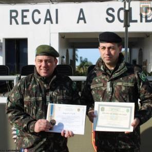 EASA realiza formatura alusiva ao dia do Soldado e entrega de diplomas 