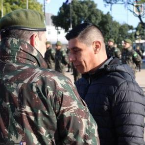 EASA realiza formatura alusiva ao dia do Soldado e entrega de diplomas 